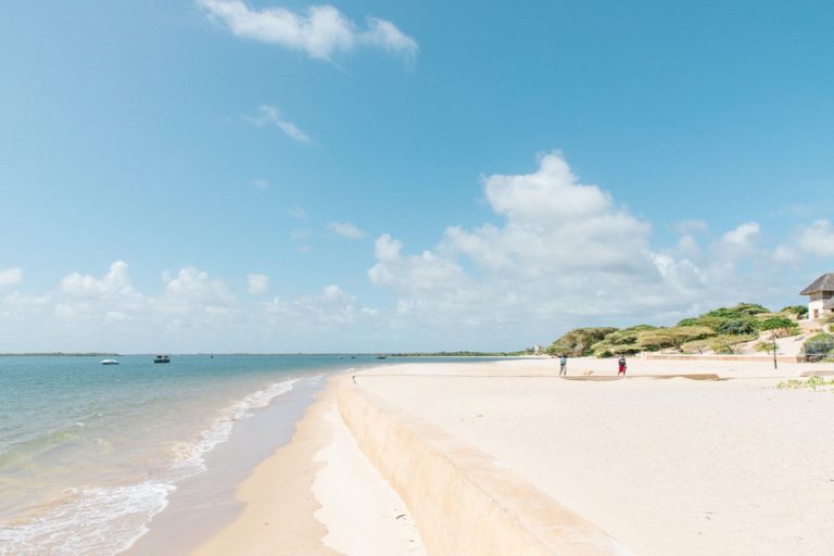 Lamu-Beaches-1-768×512
